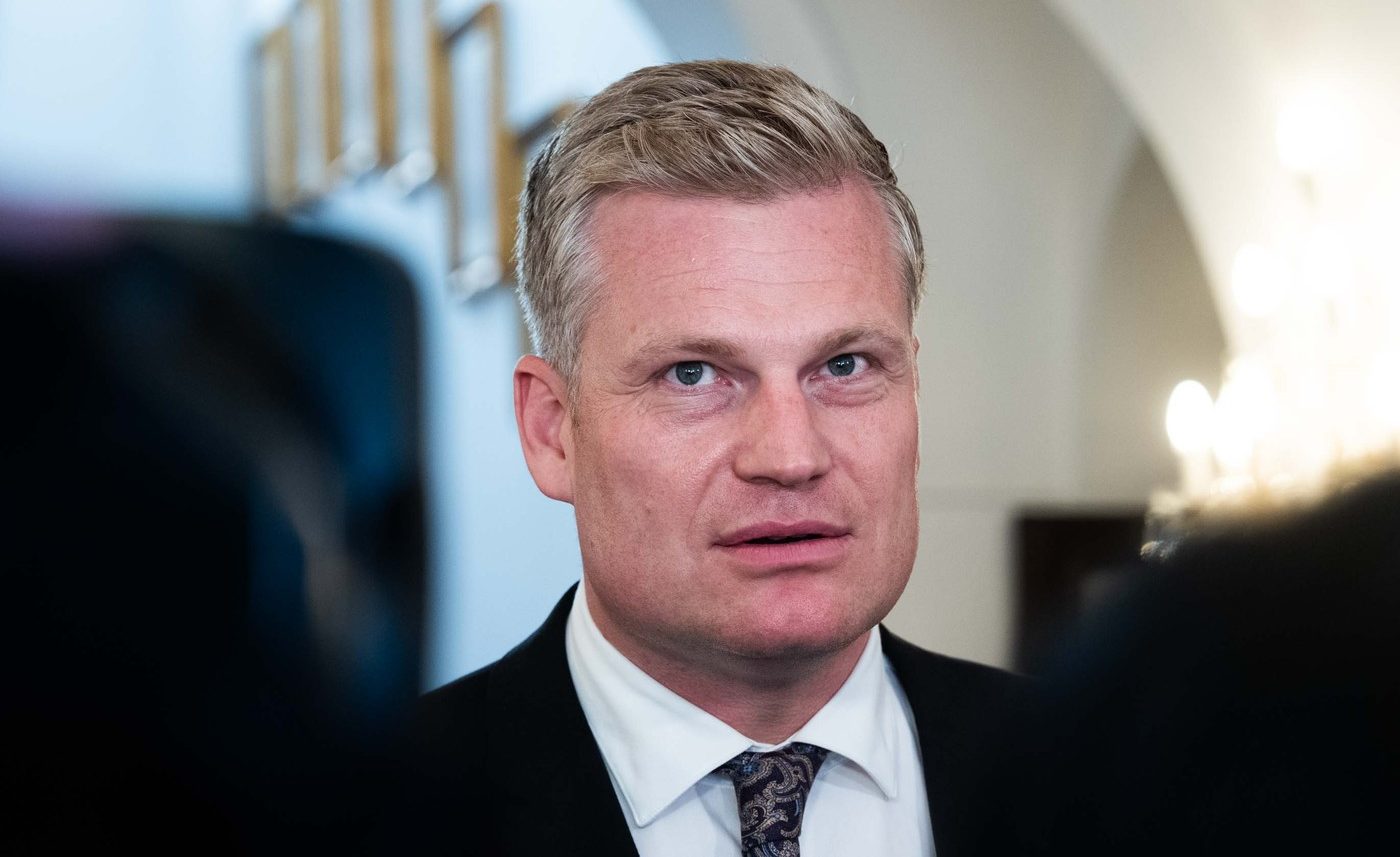 Filip Turek si kvůli nehodě najal známého advokáta. Ve hře je i jeho politická budoucnost