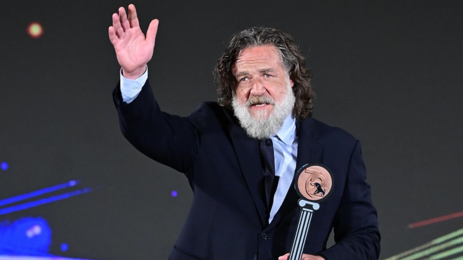 Gladiátor Russell Crowe jako nový. Po&nbsp;šedesátce zhubl 25 kilo a&nbsp;je k&nbsp;nepoznání