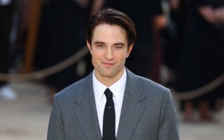 Robert Pattinson si vystřelil ze Stmívání. Vtipem o Jacobovi pobavil fanoušky