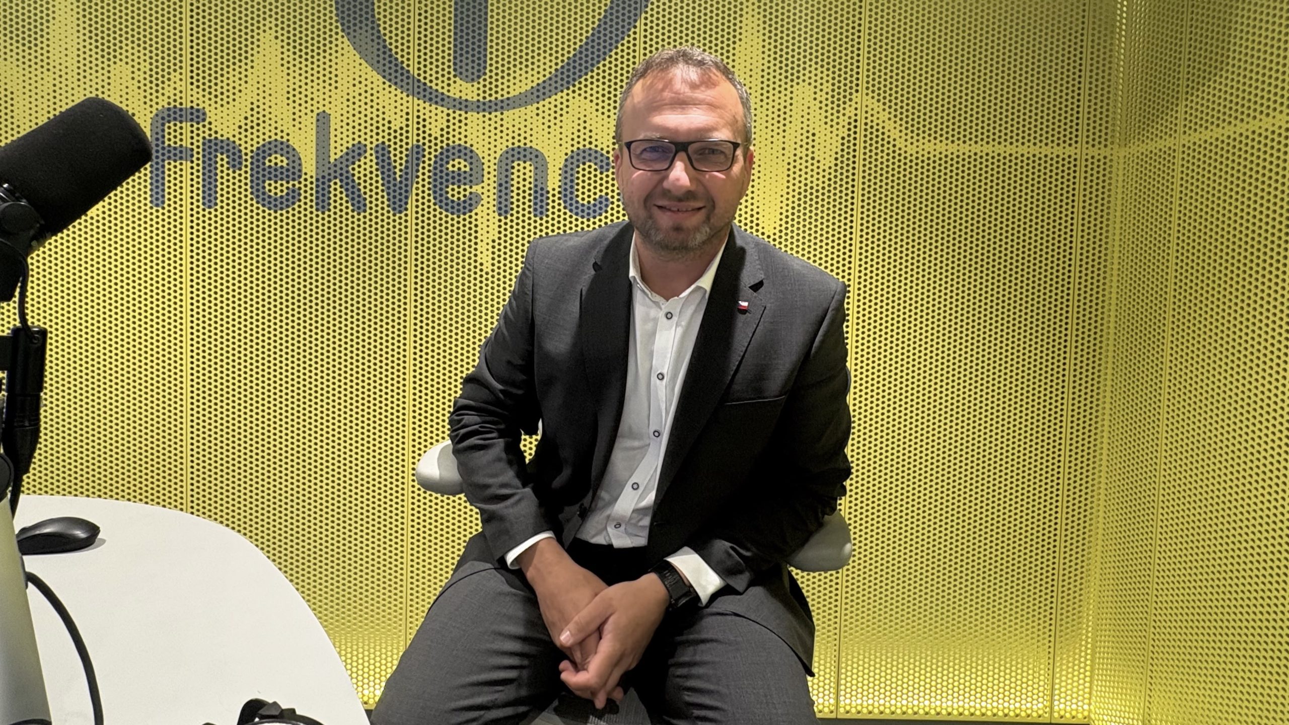 Jurečka v Press klubu: Dvoutisícovky seniorům plošně rozdávat nemůžeme
