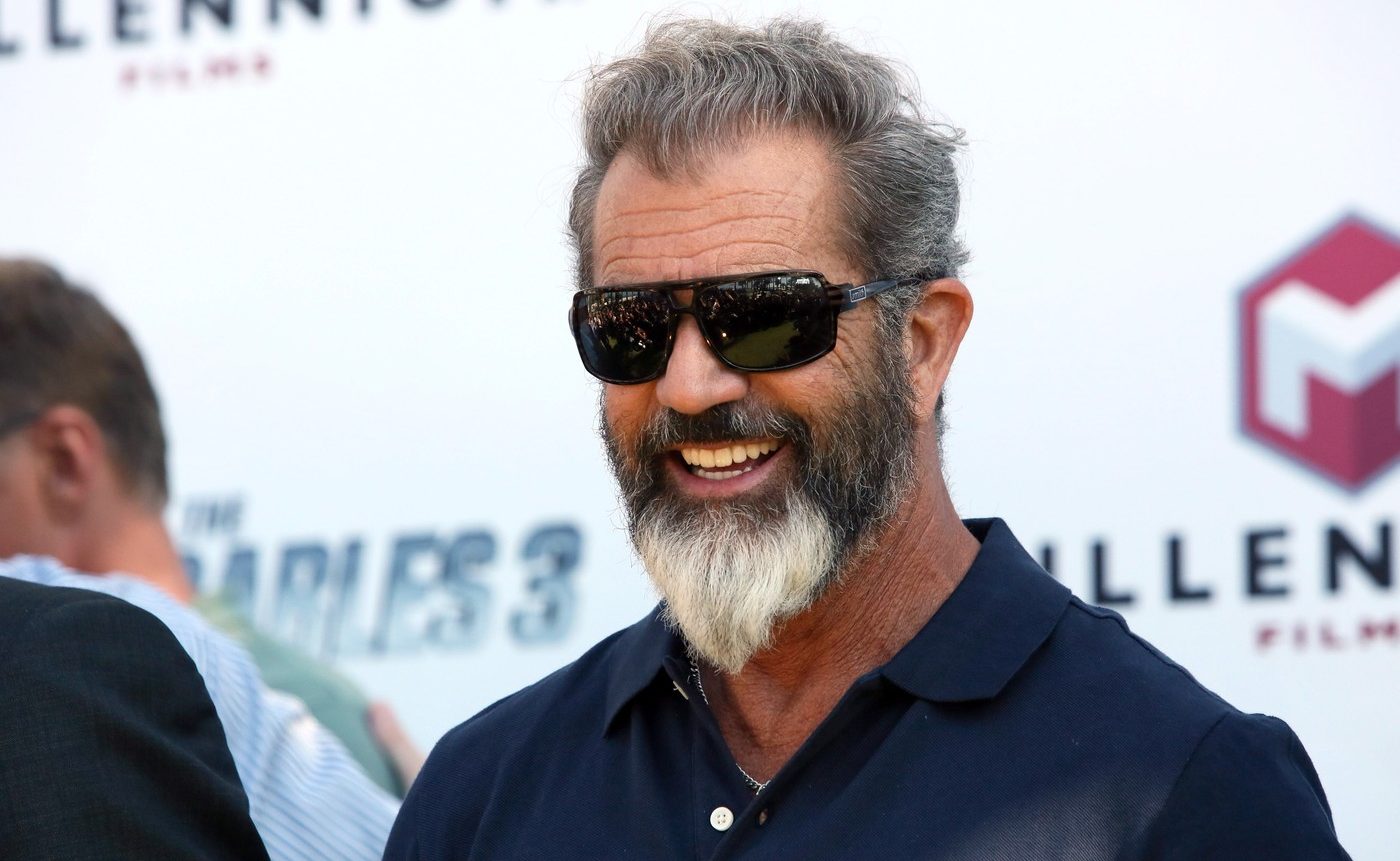 Mel Gibson pobouřil fanoušky. Kvůli zesměšňování znakového jazyka se musel omluvit