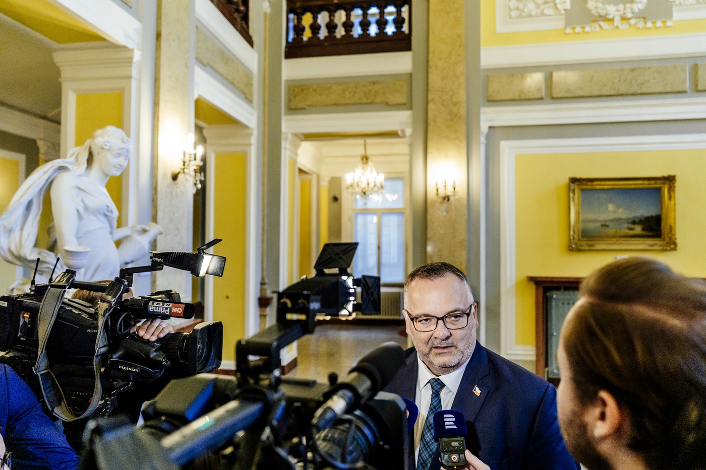 Tesla FSD Supervised smí na české silnice, řidič ručí za vše