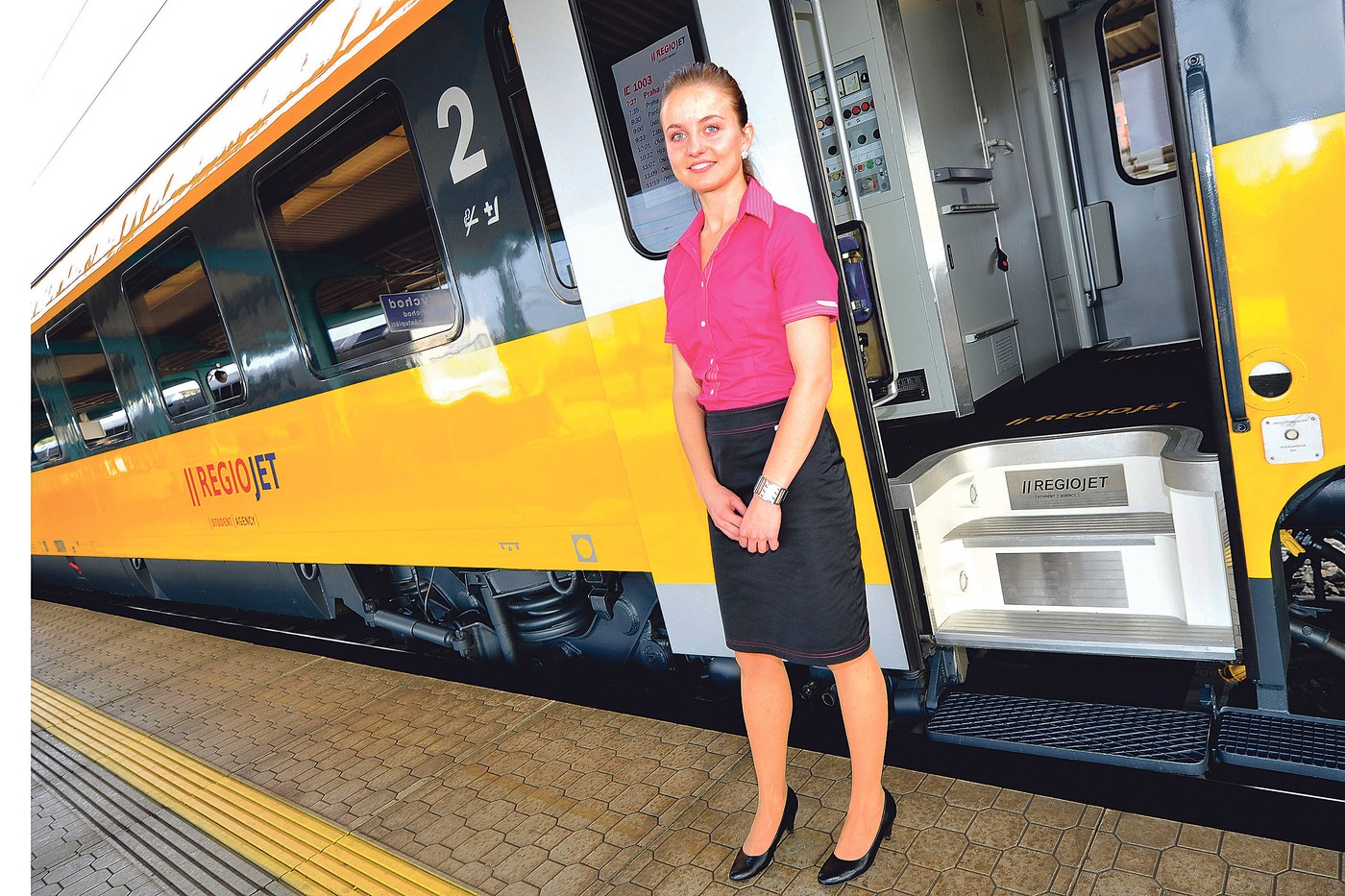 RegioJet hledá stovky lidí, od prosince převezme rychlíky z Prahy do Brna