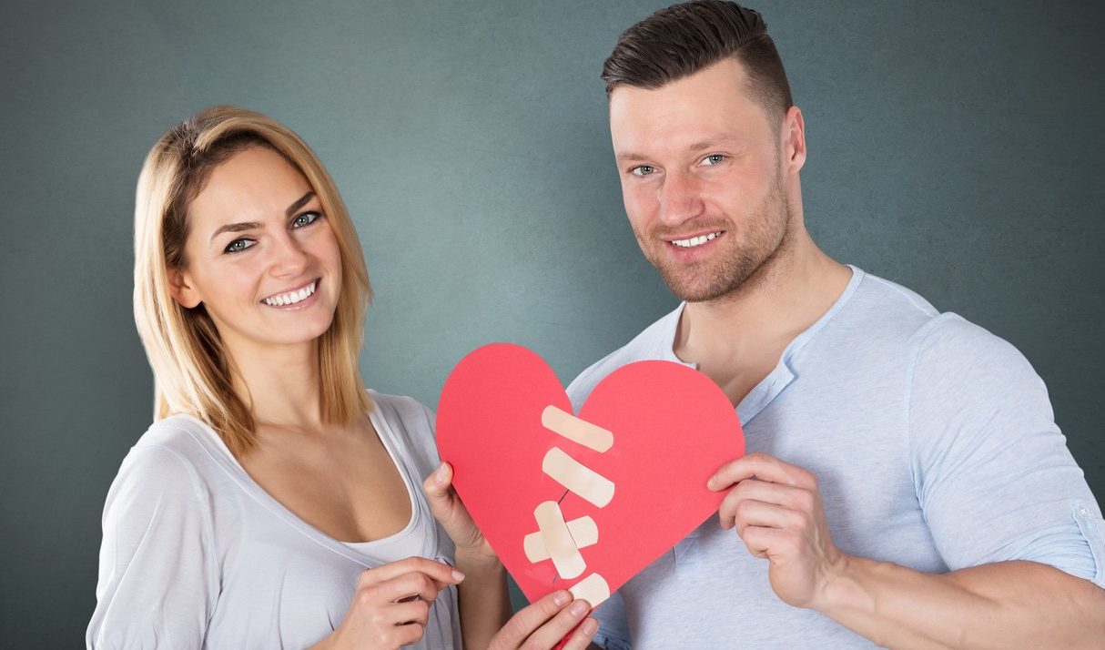 Vztah byl špatný, přesto se vám stýská. Proč mozek idealizuje bývalé partnery