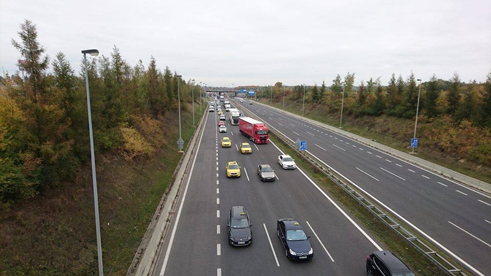 Protestu v Praze se zúčastnilo přes tisíc taxikářů. Blokovali dopravu kvůli Uberu