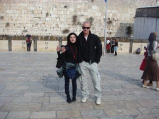 Skladatel Ondřej Soukup se oženil: Kocáb šel za svědka. Nevěsta měla netradiční šaty! VIDEO