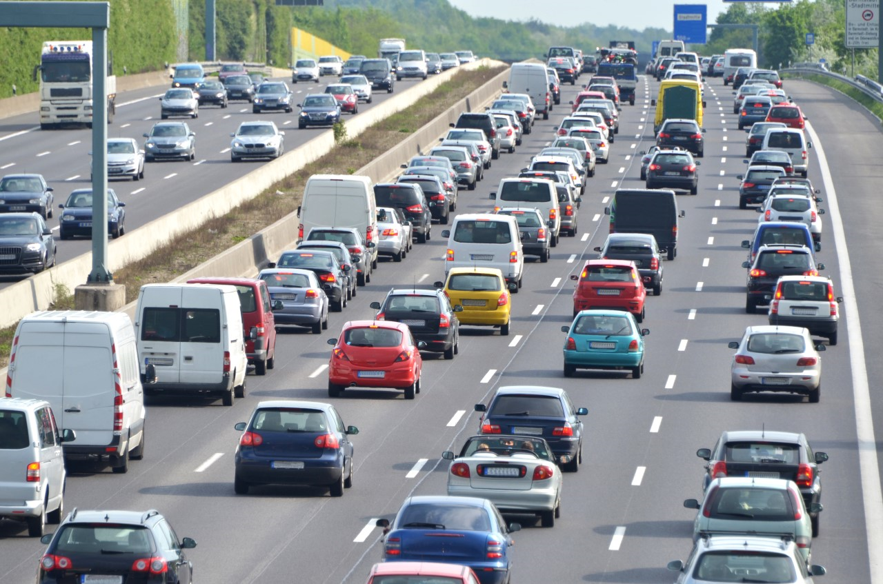 Řidiči pozor, víkend bude náročný. Německým školákům končí prázdniny