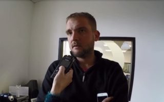 Bouček a&nbsp;Ondráček mají vánoční stromky z&nbsp;Kanady! Kdo jim je vozí? VIDEO