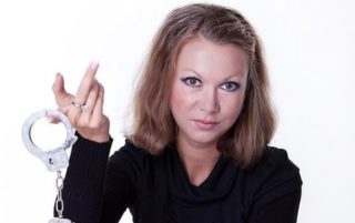 Prezidenti o&nbsp;milosti pro&nbsp;Kajínka jen mluvili, jsou to alibisté, řekla na&nbsp;Frekvenci 1 Klára Long Slámová
