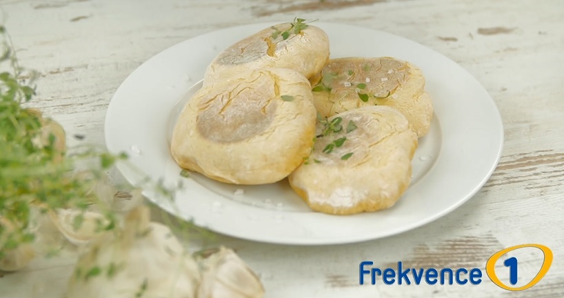 Chuťovky Frekvence 1: Chleba trochu jinak. Upečte si Bolo do caco, tradiční chléb z&nbsp;Madeiry