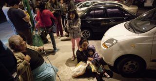 Mexiko zasáhlo silné zemětřesení. Úřady varují před cunami