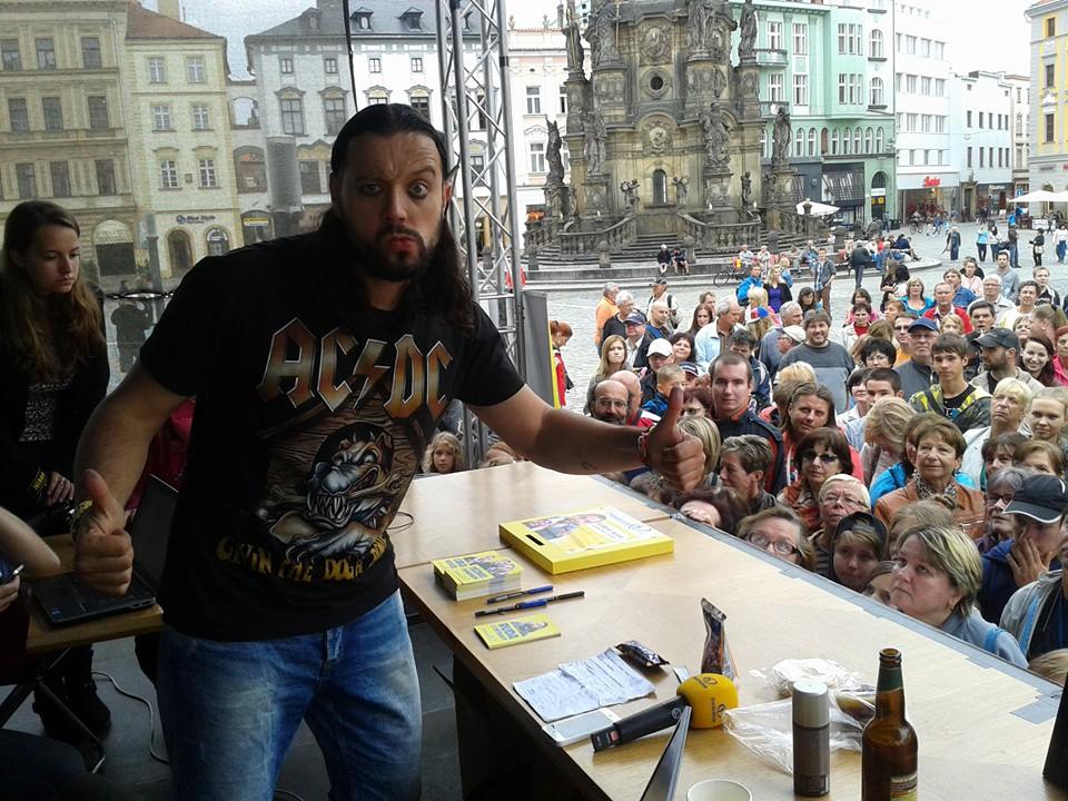Jedeme za vámi! Frekvence 1 bude živě vysílat z&nbsp;náměstí Republiky!
