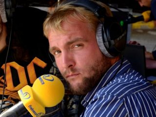 AUDIO: Prezident sází stromy pro&nbsp;oblíbenou moderátorku! Chce s&nbsp;ní rande!