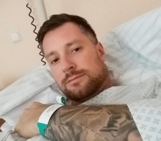 FOTO: Moderátor Frekvence 1 Vágner – Musel znovu do špitálu!