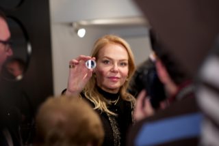 FOTOGALERIE: Havlová představila medaili s&nbsp;portrétem svého manžela!