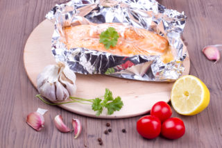 Babicův nedělní recept: Losos v&nbsp;alobalu z&nbsp;trouby!