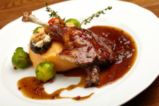 Babicův nedělní recept: Kachna na&nbsp;hruškách!