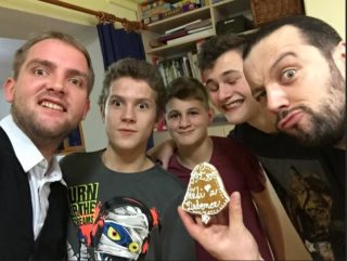 FOTO: Libor Bouček a&nbsp;Ruda z&nbsp;Ostravy přivezli dárek do dětského domova!