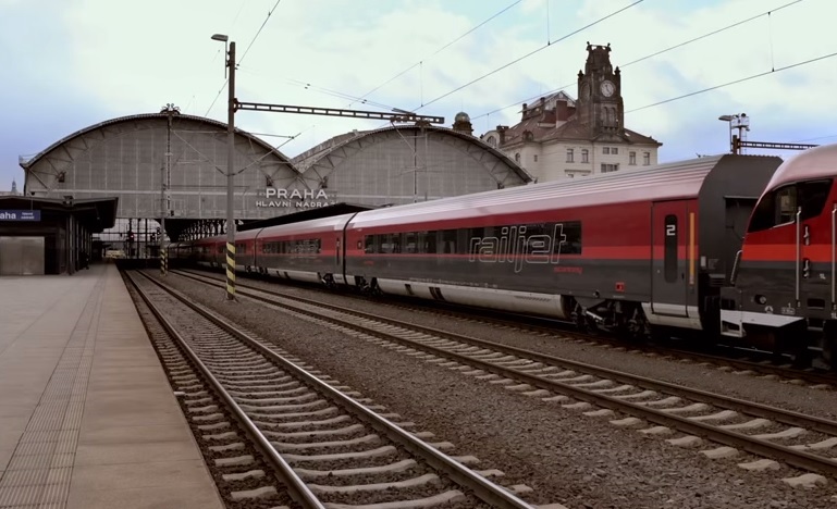 POZOR! Oprava pražského Hlavního nádraží změnila jízdní řád
