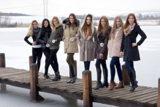 FOTO: Finalistky České Miss na&nbsp;farmě! Podívejte se, co tam provádějí
