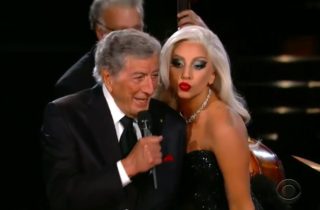 VIDEO: Lady Gaga zazpívala na&nbsp;předávání cen Grammy s&nbsp;Bennetem!