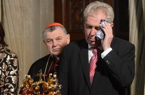 AUDIO: Prezident shání klíče ke klenotům! Chce u&nbsp;nich nacvičovat chůzi