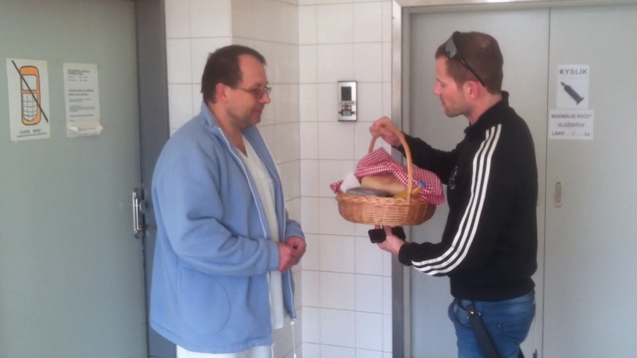 VIDEO: Snídani jsme dovezli doktorovi na&nbsp;ARO! Podívejte se
