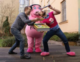 VIDEO: Sesterské Pigy rádio vydalo novou knížku! Kmotry se stali Ruda s&nbsp;Cejnarem