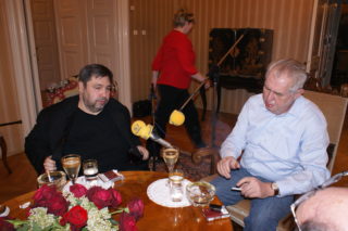 GALERIE Z&nbsp;LÁN: Prezident ve vynikající náladě! Zhubnul a&nbsp;těší se na&nbsp;Velikonoce