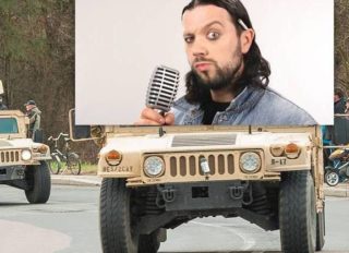 TELEFONÁT TÝDNE: Armáda uvěřila, že americký konvoj musí mít zimní gumy! Poslechněte si to