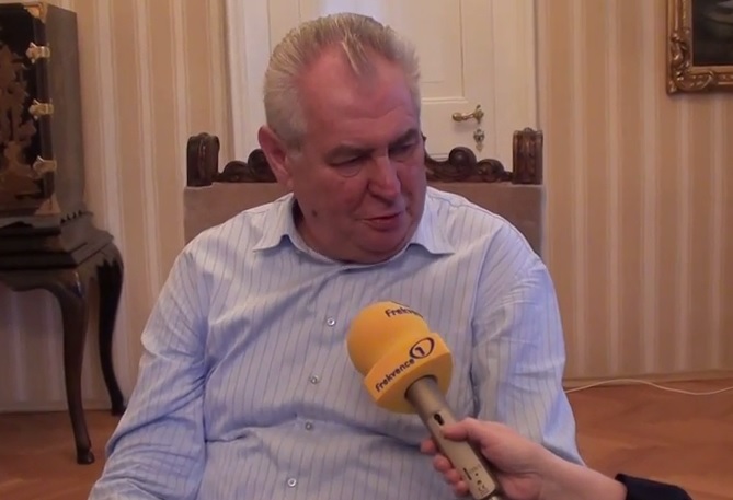 VIDEO Zeman: O Velikonocích mohu légálně zmlátit svou ženu!