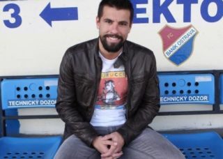 Baroš měl napadnout v&nbsp;hotelu muže, fotbalista to odmítá. Konflikt vyšetřuje policie