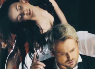 VIDEO: V&nbsp;klipu Davida Deyla hraje tanečnice od slavného rappera Westa!