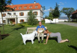 FOTO: Karel Gott a&nbsp;jeho kozy! Podívejte se na&nbsp;utajené fotky