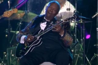 VIDEO: Inspiroval generace kytaristů. Zemřela bluesová legenda BB King