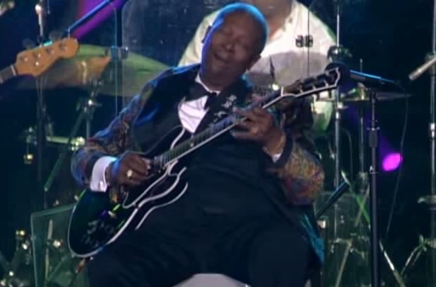 VIDEO: Inspiroval generace kytaristů. Zemřela bluesová legenda BB King