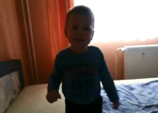 VIDEO: Malý Honzík tančí na&nbsp;Bobíka! Může vyhrát až 30 tisíc!
