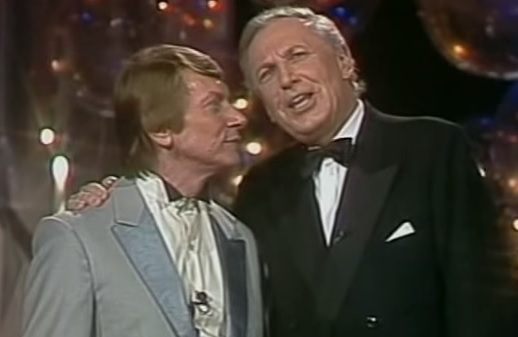 VIDEO: Takhle Ladislav Chudík zpíval v&nbsp;televizní show! Zavzpomínejte na&nbsp;hereckou legendu