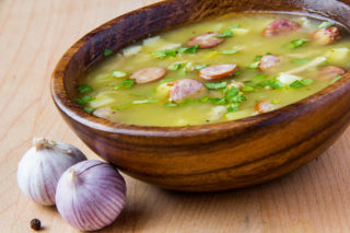 Babicovo sobotní menu: Španělská tortila a&nbsp;česnečka!