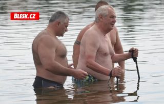 FOTO: Koupačka prezidenta Zemana! Podívejte se na&nbsp;fotky z&nbsp;jeho dovolené