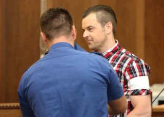 Kramný manželku Moniku a&nbsp;dceru Kláru v&nbsp;Egyptě nezabil elektřinou, tvrdí nové posudky spolku