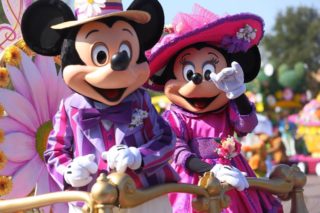 VIDEO: Z&nbsp;prvních návštěvníků Disneylandu jsou už stařečci! Víte, kdy vznikl?