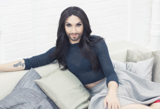 VIDEO: Pozor! V&nbsp;Česku vystoupí vousatá zpěvačka Conchita Wurst