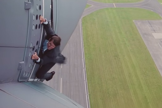 VIDEO: Tom Cruise v páté “misi” kaskadéra nepotřebuje! Podívejte se, jaké šílenosti vyváděl