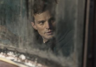 FOTO: Dornan v&nbsp;akci! Podívejte se na&nbsp;první snímky z&nbsp;natáčení Anthropoidu