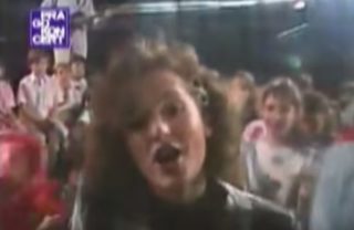 RETRO VIDEO: Takhle mělo našláplou kariéru dvojče Ivety Bartošové! Pamatujete Vianu?