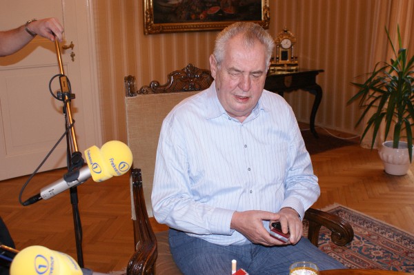 Prezident bojuje s&nbsp;vedrem! Rozhodl se ho vetovat