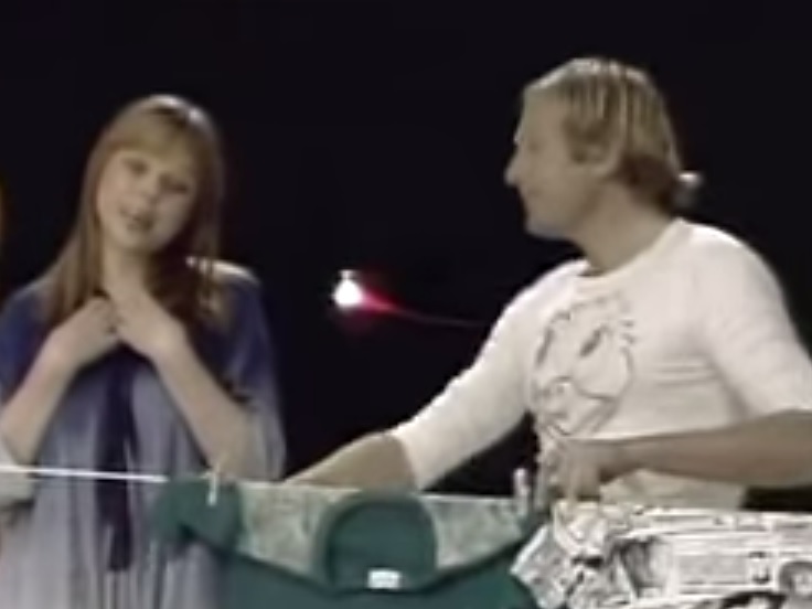 RETRO: Léto přišlo, slunce pálí! Luděk Sobota v duetu s Lenkou Kořínkovou!