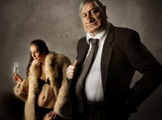 Dámský klub: Raději bohatého a&nbsp;ošklivého nebo chudého fešáka?