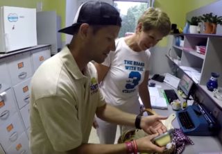 VIDEO: Snídani jsme dovezli zdravotní sestřičce a&nbsp;panu doktorovi! Podívejte se